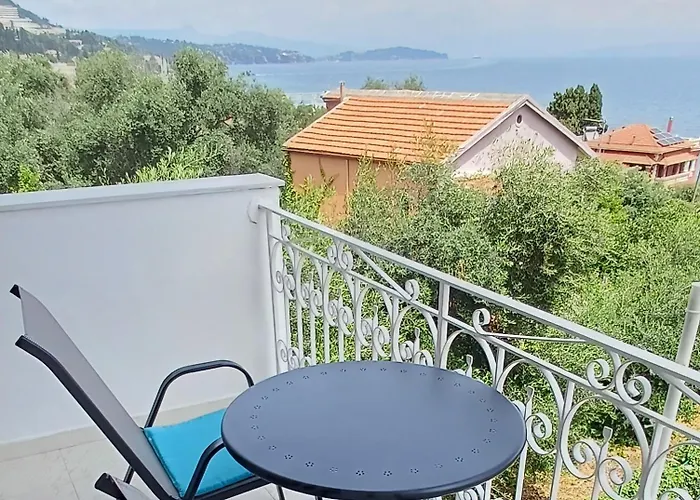 Flora Corfu - Adults Only 贝尼蔡斯