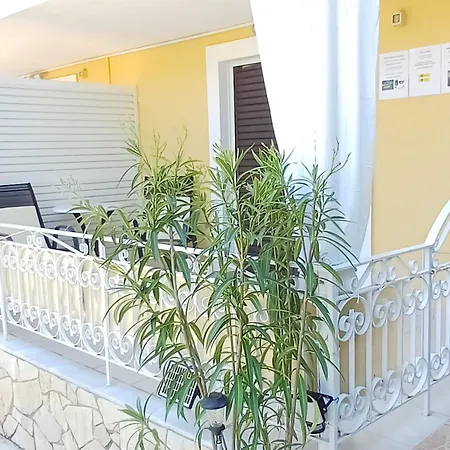 Flora Corfu - Adults Only *